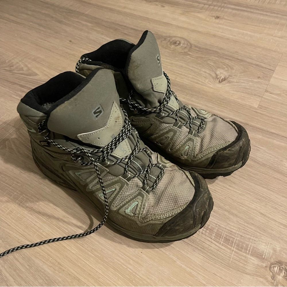 Salomon Women’s hiking boots